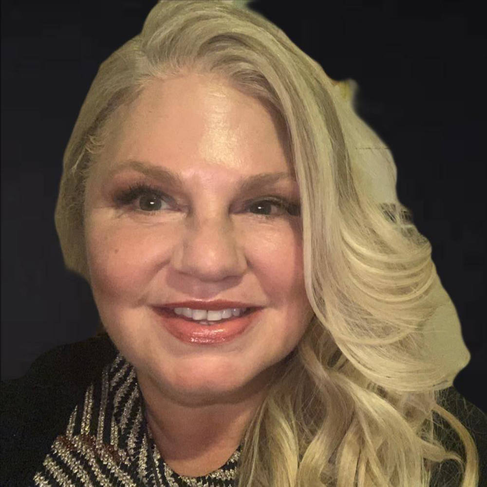 Meet your Posher, Noelle